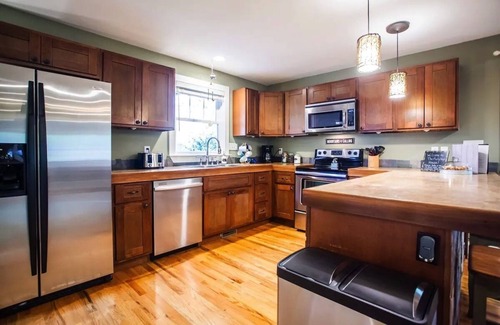 Skyland Casa | Cozy Home near AVL, Dog Friendly with fenced yard!