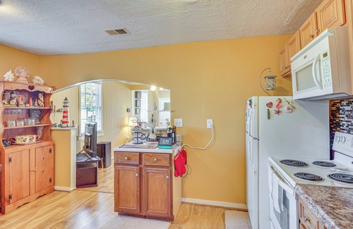 Pretty Bayou Casa | Cozy Home Near Bay Access in Panama City!