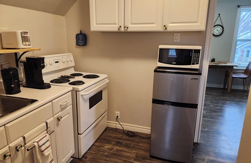 Sarnia Casa | Cozy home near downtown, beaches, parks, Lake Huron and the St. Clair River