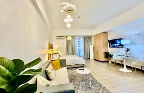 Pinagsama Apartamento | Cozy home Near NAIA & BGC