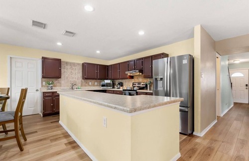 Parkwood Casa | Cozy Home Near Six Flags/Medical/Seaworld