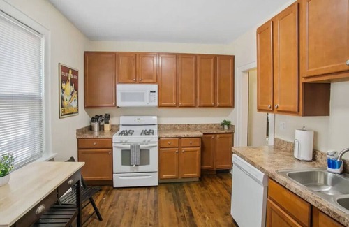 Waukegan Apartamento | Cozy home perfect for families - Near Naval Base!