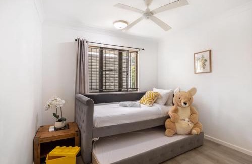 Indooroopilly Casa | Cozy Home Prime Spot and Near Shops