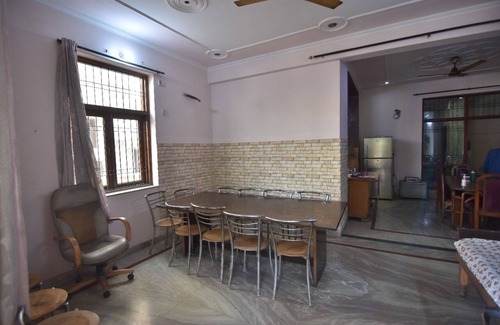 Noida Apartamento | Cozy Home Stay