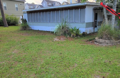 White Lake Casa | Cozy home w/ easy walk to lake