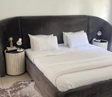 Lone Hill Casa | Cozy home with a pool in a leafy suburb of Lonehill, wake up to the sound of trees & birds!