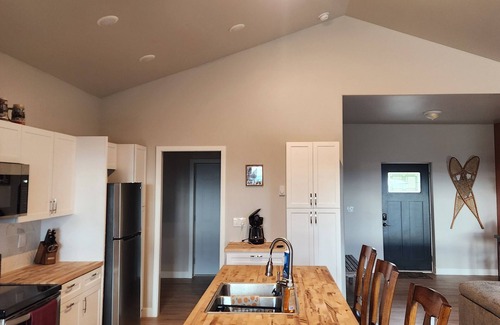 Georgetown Casa | Cozy home with amazing views, close to Discovery Ski Area. Pet Friendly