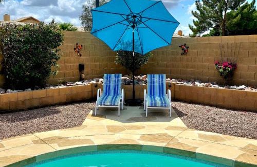East Mesa Casa | Cozy home with pool, fire table, BBQ, RV parking