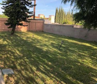Southwest Anaheim Casa | Cozy House Disneyland Neighbor