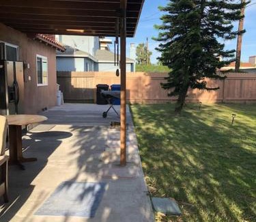 Southwest Anaheim Casa | Cozy House Disneyland Neighbor