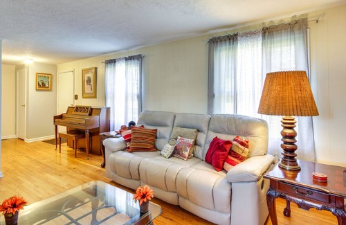 Aiken Casa | ¡NUEVO! Acogedora casa en Aiken con gran patio, 2Mi al golf