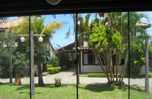 Praia Rasa Casa | Acogedora casa en una comunidad cerrada con 3 suites.