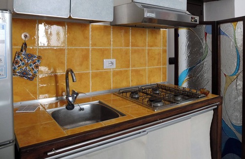 Rione Sanita Apartamento | Cozy House in Naples center, sleeps 4, kitchenette, bathroom accessories