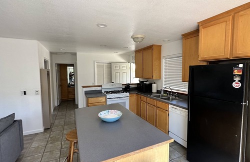 Shelter Cove Casa | Cozy House in Shelter Cove