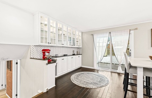 Royal Oak Casa | Cozy house in the most desirable neighborhood in Royal oak!