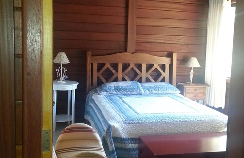 Teresopolis Casa | Acogedora casa con piscina, jacuzzi, chimenea, horno de pizza, jardín.