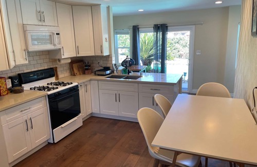 Panorama City Casa | cozy house with pool, 1 car garage , newly remodeled, brand new washer and dryer