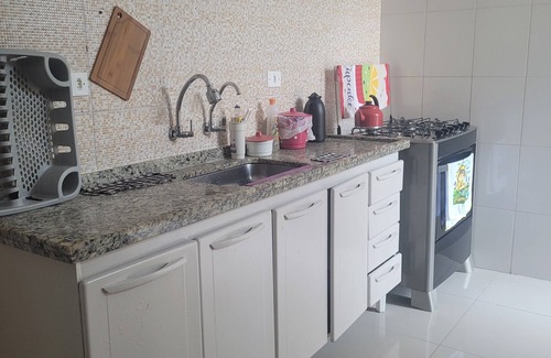 Jardim Itapoan Casa | Cozy house with pool
