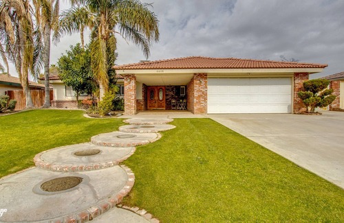 Greenacres Casa | Cozy Hygge Home 3 habitaciones, 2 baños con piscina y 2 camas King