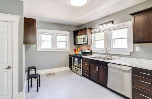 Michigan City Cabaña | Cozy Indiana Getaway Near Washington Park Zoo!