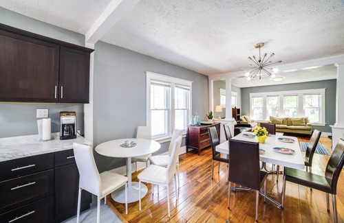 Michigan City Cabaña | Cozy Indiana Getaway Near Washington Park Zoo!