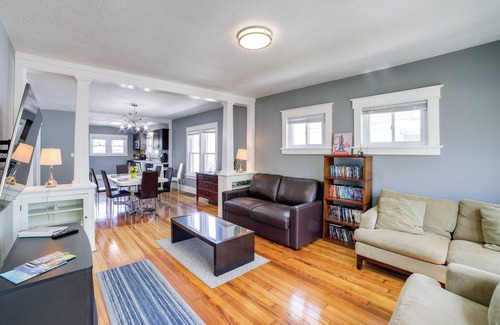 Michigan City Cabaña | Cozy Indiana Getaway Near Washington Park Zoo!