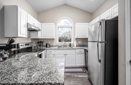 Cary Casa | Cozy Industrial Kildaire Farms Home- near Downtown