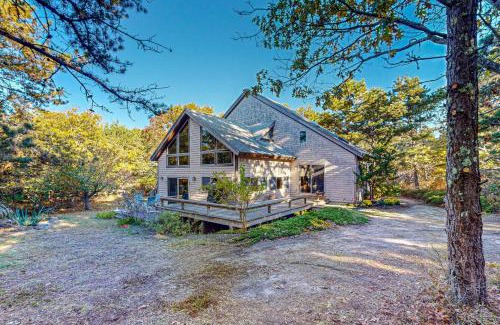 Edgartown Casa | Cozy Island Cabin