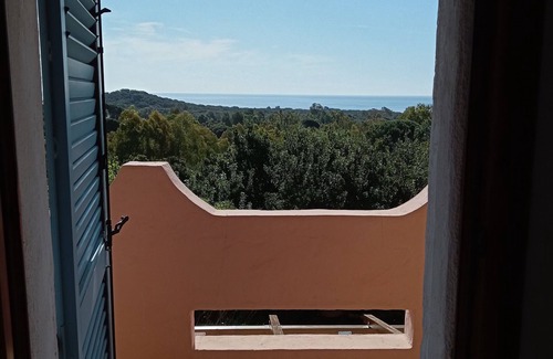 Eden Rock Villa | Cozy house nestled in a green garden 900mt from the sea in southern Sardinia