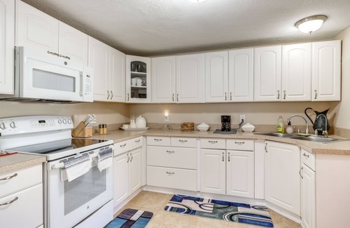 Northside Casa | Cozy Jacksonville Home ~ 12 Mi to Downtown!
