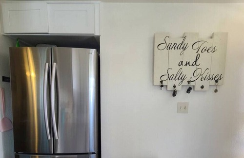 West Newport Apartamento | Cozy Kings Quarters by Beach