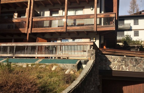 San Martino di Castrozza Apartamento | Pequeño y acogedor apartamento con solarium