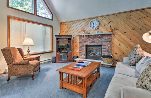 Hamlin Casa | Cozy Lake Ariel Home en una comunidad de naturaleza!