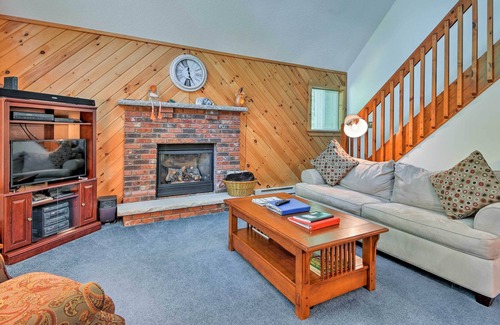 Hamlin Casa | Cozy Lake Ariel Home en una comunidad de naturaleza!