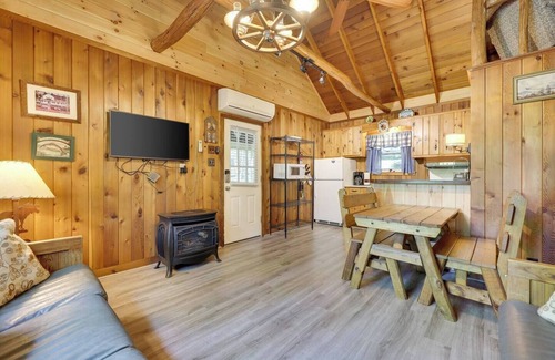 Greentown Cabina | Cozy Lake Cabin #1 w/boatdock