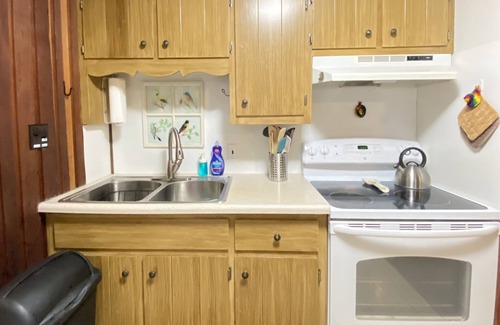 Gouldsboro Casa | Cozy Lake/Marina view Cabin in the Poconos