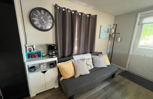 Lake George Cabaña | Cozy LakeFront Cottage on All-Sports Lake George