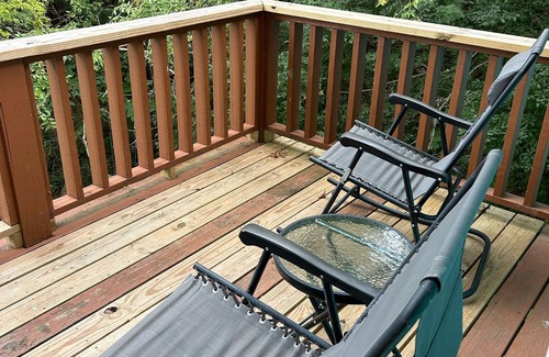 Winchester Cabina | Cozy, lakeside cabin on beautiful Tims Ford Lake-CABIN #1