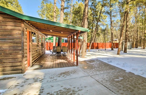 Pinetop-Lakeside Cabaña | Cozy Lakeside Cabin: Walk to Rainbow Lake!