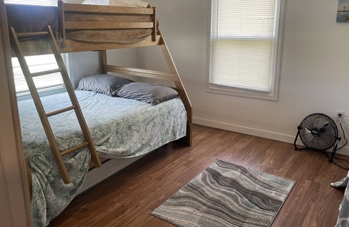 Oak Harbor Casa | Cozy Lakeside Cottage - 20 min to PIB Ferries!