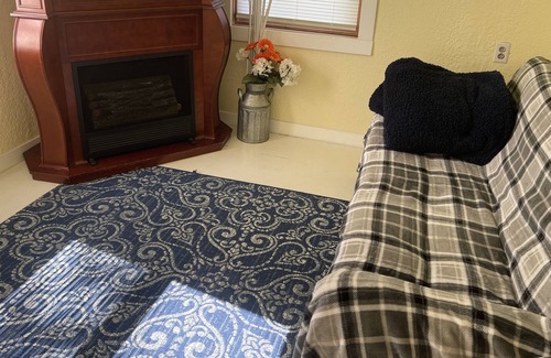 Oak Harbor Casa | Cozy Lakeside Cottage - 20 min to PIB Ferries!