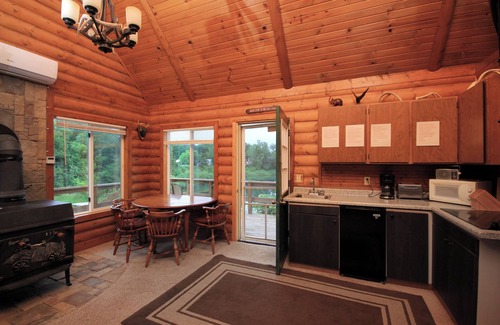 Littleport Cabina | Cozy Lakeview Chalet