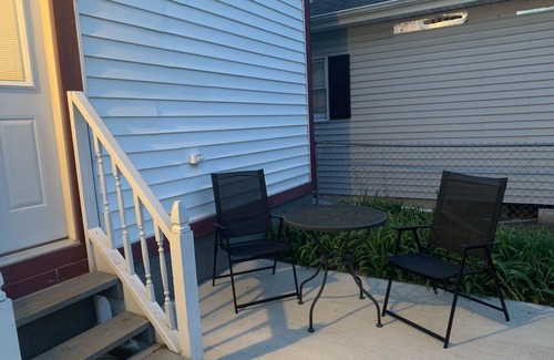 Ottawa Casa | Cozy little house walking distance from downtown Ottawa - Window air units