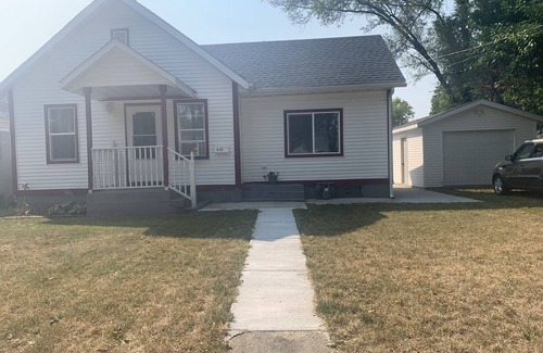 Ottawa Casa | Cozy little house walking distance from downtown Ottawa - Window air units
