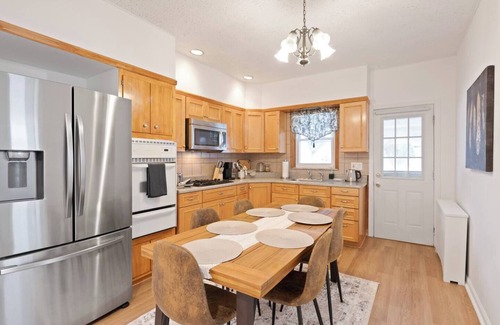 Lodi Apartamento | Cozy Lodi Home |23m to NYC| 3Car Driveway, Cozy Lodi Home |23m to NYC| 3Car Driveway