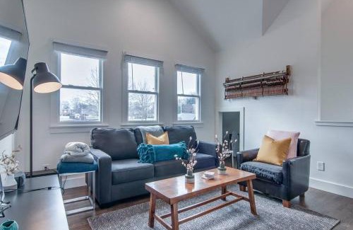 Historic Waverly Apartamento | Cozy Loft - Steps to 12th South and Belmont