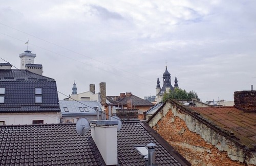 Prospekt Svobody Apartamento | Cozy loft studio in downtown Lviv