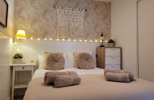 Cerrado de Calderon Apartamento | "COZY LOFT", TERRACE, PARKING and SWIMMING POOL