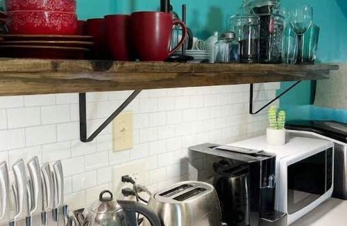 Myrtle Grove Casa | Cozy loft with parking and private patio with barbecue grill