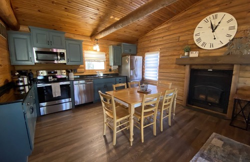 Shell Knob Cabina | Cozy Log Cabin on Table Rock Lake - The Timbers Cabin #8
